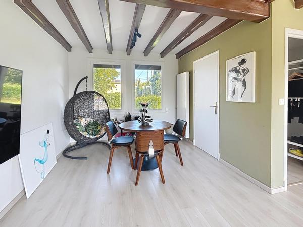 Maison rénovée de 113 m² avec garage et parc arboré – Proche centre-ville