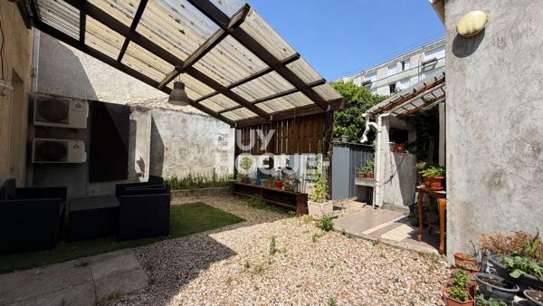 Maison Saint Denis