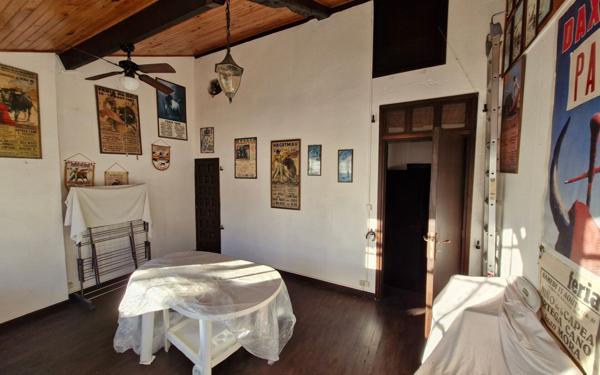 Maison à vendre    10 pièces •  Mugron