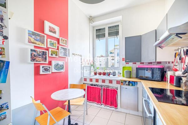 Appartement à LYON 7E ARRONDISSEMENT, 69007 - 4 pièces 82m²