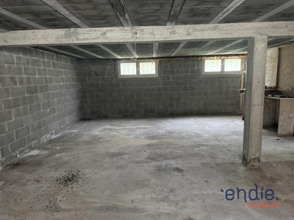 MAISON 3 CHAMBRES AVEC GARAGE SUR TERRAIN AU BORD DE L EAU