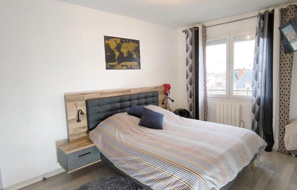 VALENCE. COEUR DE VILLE. APPARTEMENT DE 97.50 M2 . BALCON. CAVE. GARAGE.