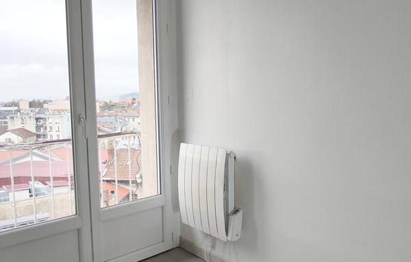 VALENCE. COEUR DE VILLE. APPARTEMENT DE 97.50 M2 . BALCON. CAVE. GARAGE.