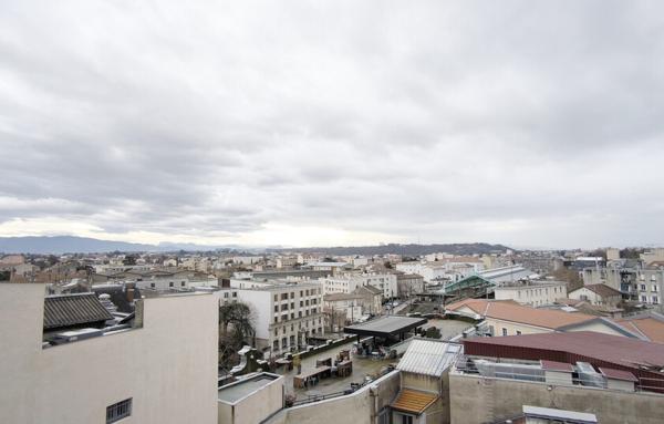 VALENCE. COEUR DE VILLE. APPARTEMENT DE 97.50 M2 . BALCON. CAVE. GARAGE.