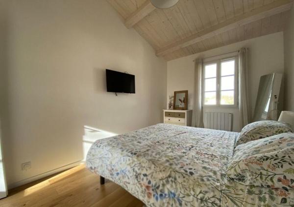 Maison familiale Canal de Rompsay,  
La rochelle 17000