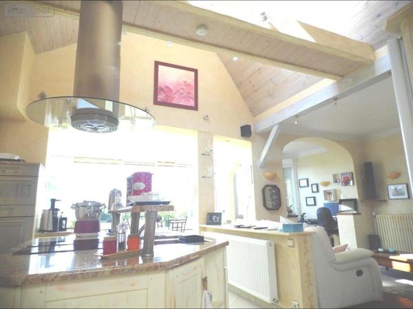 Maison à vendre à Sainte-Maure-de-Touraine dans l'Indre-et-Loire (37800), ref : 37072-652