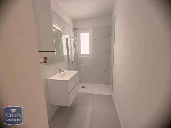 Appartement à louer 2 pièces 60m² Nice (06100)