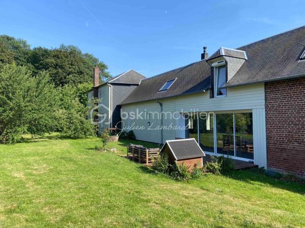 Maison à vendre proche Boos – 204 m² – 4 chambres (5 possibles) – Terrain de plus de 1 000 m² – Garage – DPE C
⭐ Encore une exclusivité Julien Lambard – BSK Immobilier !

Vous recherchez une maison à vendre proche de Boos, offrant de beaux volumes, un grand jardin et le cachet de l'ancien rénové ? À seulement 20 minutes de Rouen, découvrez cette superbe maison familiale de 204 m² au sol, implantée sur un terrain paysager de plus de 1 000 m², dans un environnement calme et recherché.
Rénovée avec des matériaux de qualité, cette propriété séduit par ses espaces généreux, sa luminosité et son excellente performance énergétique (DPE C). Une maison où le charme, le confort moderne et la fonctionnalité se rencontrent parfaitement. Une maison familiale pensée pour le quotidien.

Le rez-de-chaussée propose :
• Une vaste pièce de vie baignée de lumière, idéale pour partager de beaux moments en famille ;
• Une grande cuisine indépendante, aménagée et conviviale avec espace repas ;
• Une arrière-cuisine ;
• Une buanderie ;
• Un bureau, parfait pour le télétravail ou une activité indépendante.
• Une salle de bains.

L'étage accueille un espace nuit confortable composé de :
• 4 belles chambres ;
• La possibilité d'aménager une 5ᵉ chambre selon vos besoins ;
• 1 salles de bains ;
• Des espaces adaptés à la vie de famille.
Un extérieur qui invite à profiter
Le jardin paysager de plus de 1 000 m² constitue un véritable prolongement de la maison.

Vous apprécierez :
🌳 Deux terrasses permettant de profiter du soleil tout au long de la journée ;
🌳 Un environnement verdoyant et paisible ;
🌳 Un terrain parfaitement adapté aux repas en extérieur, aux jeux des enfants ou aux moments de détente.

Un garage ainsi qu'un grenier viennent compléter les prestations de cette maison et offrent des espaces de rangement particulièrement appréciables.

Les + qui font la différence:
✅ Maison individuelle de caractère
✅ 204 m² au sol
✅ Terrain paysager de plus de 1 000 m²
✅ 4 chambres (5 possibles)
✅ Grande pièce de vie lumineuse
✅ Cuisine indépendante
✅ Bureau, arrière-cuisine et buanderie
✅ 2 salles de bains
✅ Deux terrasses
✅ Garage
✅ Grenier
✅ DPE C : excellente performance énergétique
✅ Maison rénovée avec goût
✅ Aucun gros travaux à prévoir


Cette maison bénéficie d'une situation idéale, à proximité immédiate de Boos et à seulement 20 minutes de Rouen.
Vous rejoignez rapidement :
• Les écoles ;
• Les commerces et services du quotidien ;
• Les transports ;
• Les principaux axes routiers ;
• Rouen et ses environs.
Un secteur recherché, offrant un parfait équilibre entre le calme de la campagne et la proximité de toutes les commodités.

Cette propriété séduira les familles à la recherche d'une maison à vendre proche de Rouen, offrant espace, confort, jardin et prestations de qualité.
Un bien rare sur le secteur, prêt à accueillir votre nouveau projet de vie.

📞 Une visite suffira pour vous convaincre. Contactez Julien Lambard – BSK Immobilier pour découvrir cette maison en exclusivité.