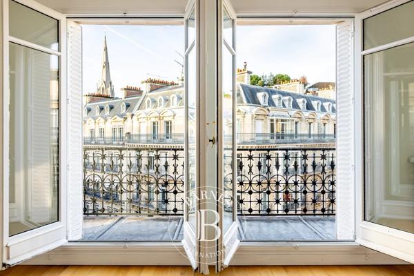 Paris 8ème, Appartement 3 Chambres -  151 m² à vendre