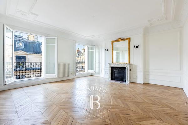 Paris 8ème, Appartement 3 Chambres -  151 m² à vendre