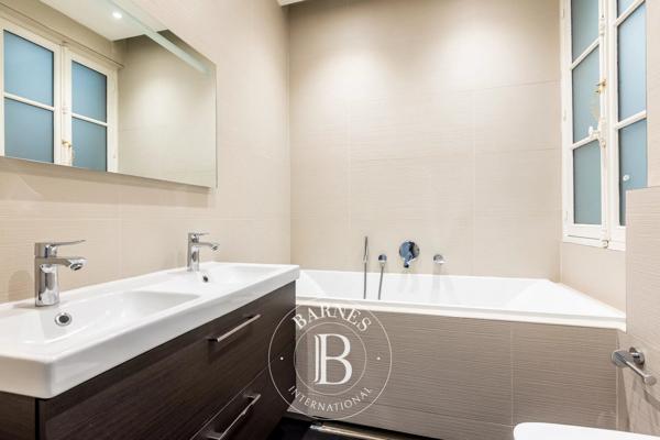 Paris 8ème, Appartement 3 Chambres -  151 m² à vendre
