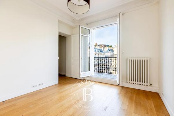 Paris 8ème, Appartement 3 Chambres -  151 m² à vendre