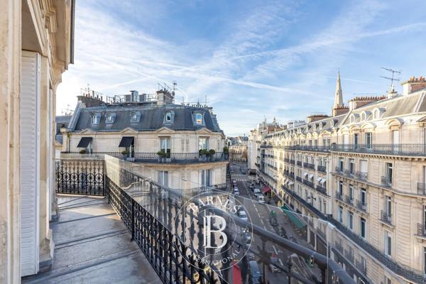 Paris 8ème, Appartement 3 Chambres -  151 m² à vendre