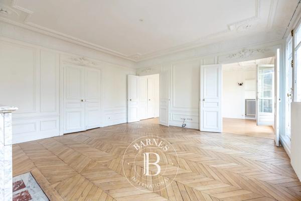 Paris 8ème, Appartement 3 Chambres -  151 m² à vendre