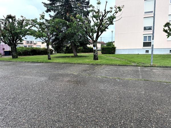 22 places de parking – Idéal investisseur Roanne