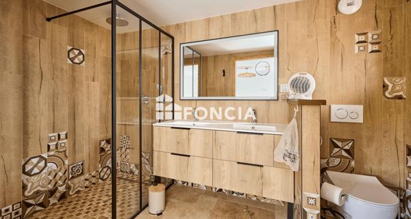 À vendre Maison 9 pièces 273 m² - ÉQuemauville 14600