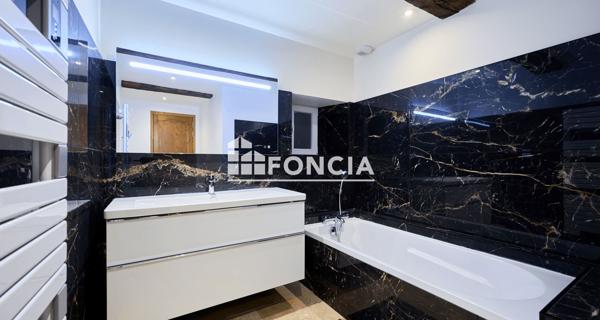 À vendre Maison 9 pièces 273 m² - ÉQuemauville 14600