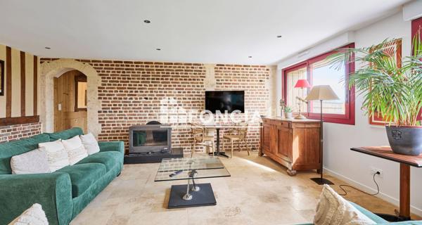 À vendre Maison 9 pièces 273 m² - ÉQuemauville 14600