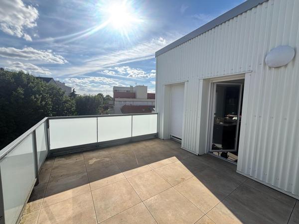 Appartement   T3 type attique esprit maison