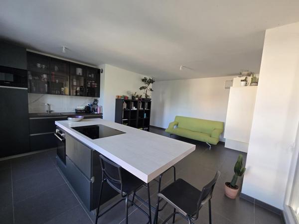 Appartement   T3 type attique esprit maison