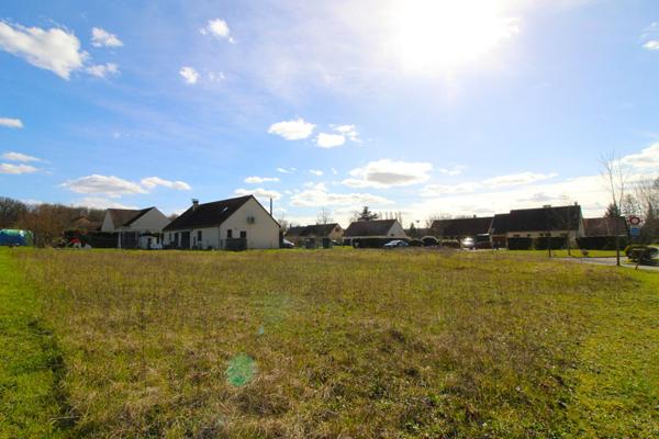 Terrain Le Controis En Sologne 911 m2