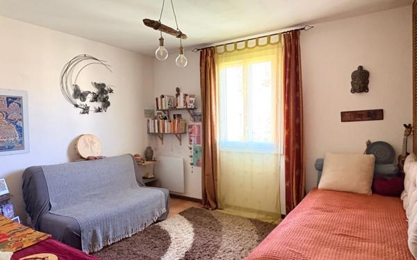 Maison à vendre    5 pièces •  Solliès-Toucas