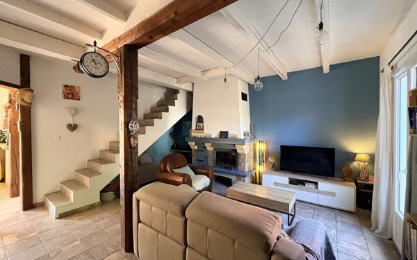 Maison à vendre    5 pièces •  Solliès-Toucas