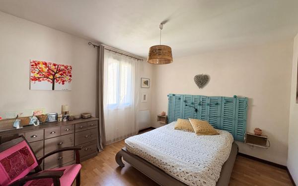 Maison à vendre    5 pièces •  Solliès-Toucas