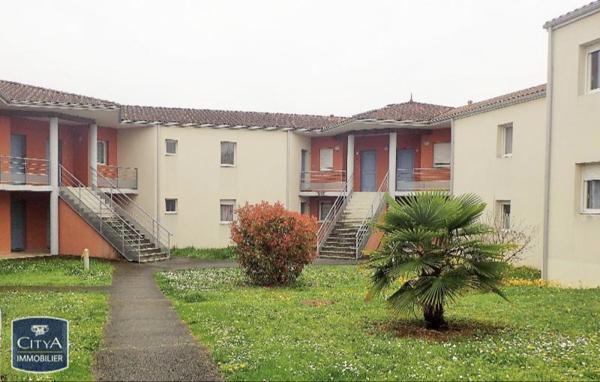 Appartement à louer 2 pièces 47.93m² L'Isle-d'Espagnac (16340)