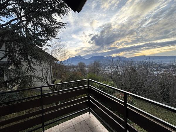 Maison familiale traditionnelle sur les hauteurs de Barby dans un cadre privilégié avce vue imprenable