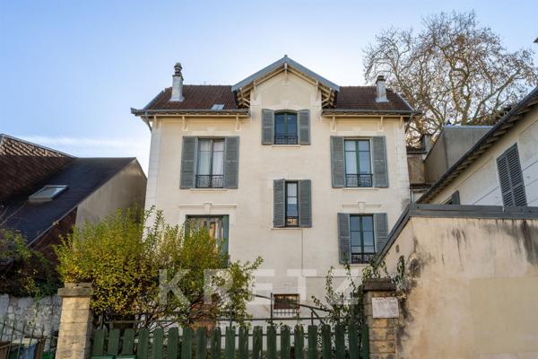 Maison familiale avec dépendance – Proximité immédiate du RER