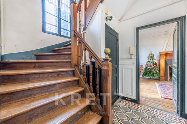 Maison familiale avec dépendance – Proximité immédiate du RER