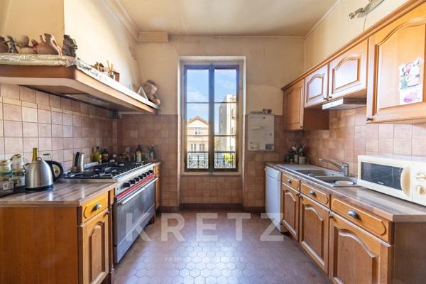 Maison familiale avec dépendance – Proximité immédiate du RER