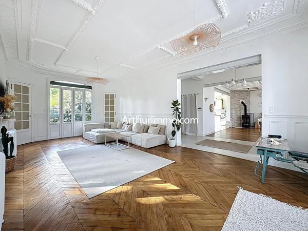 Vente Maison 10 pièces 280 m2 à Lésigny