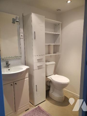 Maison à Vendre à La Chapelle-Taillefert (23000) en Creuse (23) comprenant : 
- Au rez-de-chau...