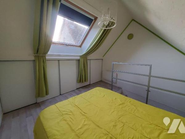 Maison à Vendre à La Chapelle-Taillefert (23000) en Creuse (23) comprenant : 
- Au rez-de-chau...