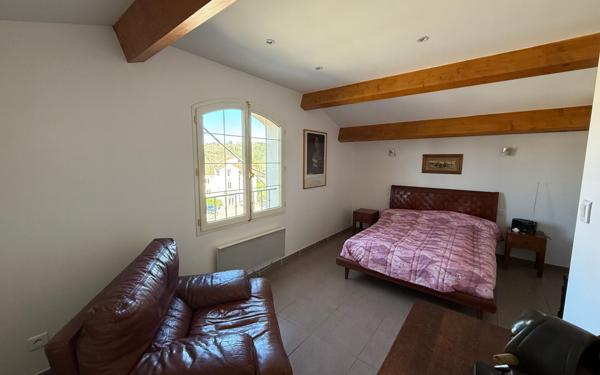 Maison à vendre    2 pièces •  Joyeuse