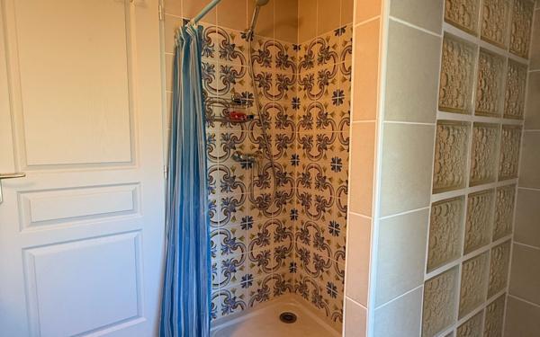 Maison à vendre    2 pièces •  Joyeuse