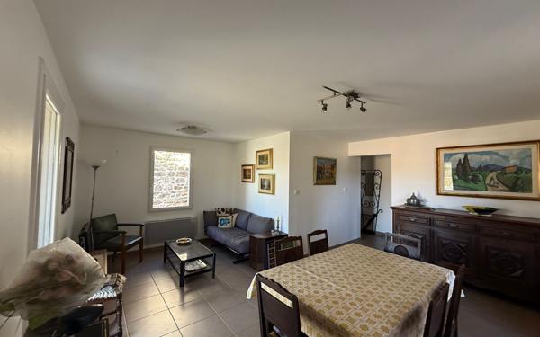 Maison à vendre    2 pièces •  Joyeuse