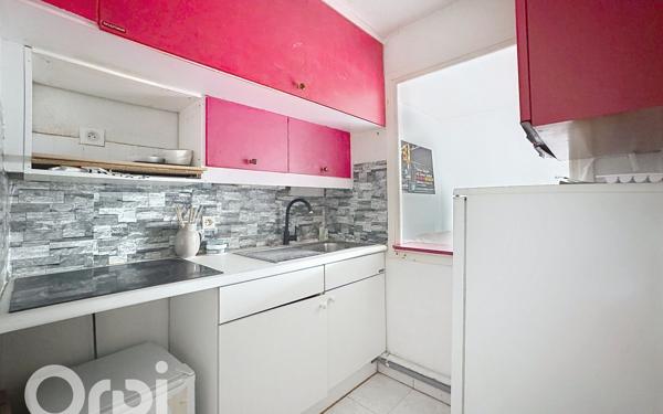 Appartement à vendre    2 pièces • 30 m2 Fréjus