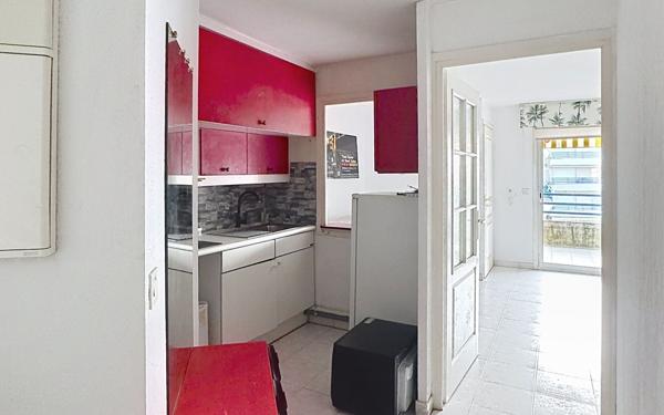 Appartement à vendre    2 pièces • 30 m2 Fréjus