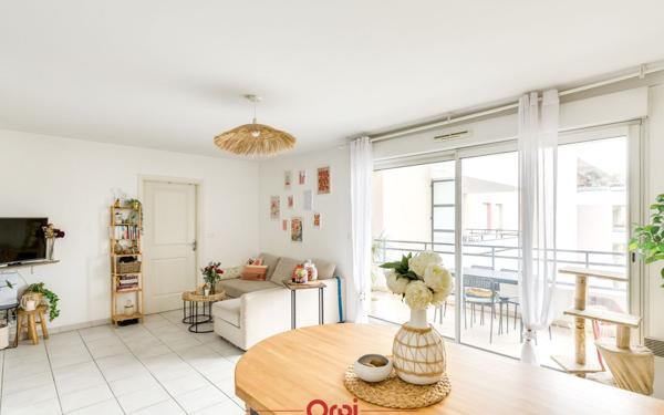 Appartement à vendre    2 pièces •  Marseille 12