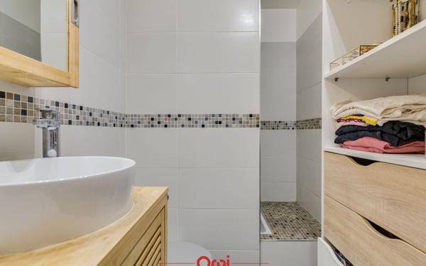 Appartement à vendre    2 pièces •  Marseille 12