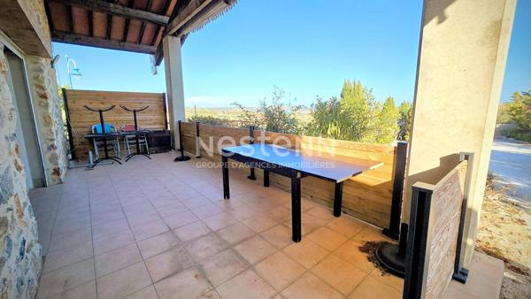 A SAISIR - BÂTIMENT DE 230 M2 AVEC TERRAIN DE 2700 M2 EN PARTIE CONSTRUCTIBLE- VUE ETANGS - PROCHE PLAGES LA F