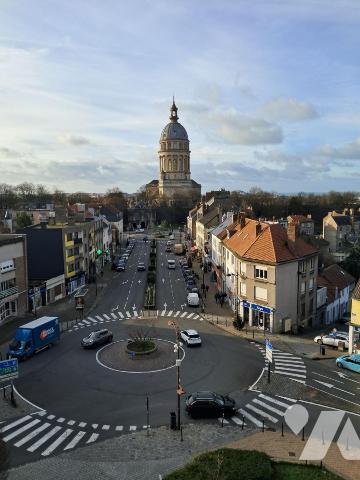 BOULOGNE SUR MER A VENDRE APPARTEMENT AVEC CAVE ET PLACE DE STATIONNEMENT