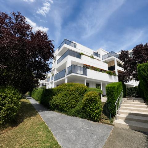 Appartement
                                                                                                                                                                                                                                                                                                                        4 pièce(s)                                                                                                                                                                                                          2 chambre(s)                                                                                                                                                                                                          78.33  m²