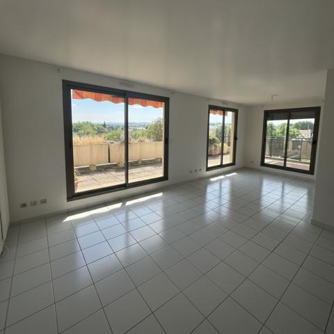 Appartement
                                                                                                                                                                                                                                                                                                                        4 pièce(s)                                                                                                                                                                                                          2 chambre(s)                                                                                                                                                                                                          78.33  m²