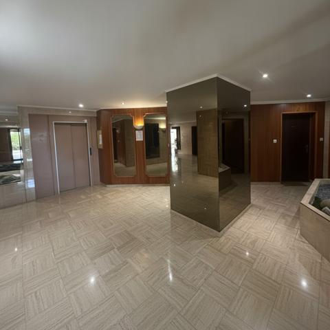Appartement
                                                                                                                                                                                                                                                                                                                        4 pièce(s)                                                                                                                                                                                                          2 chambre(s)                                                                                                                                                                                                          78.33  m²