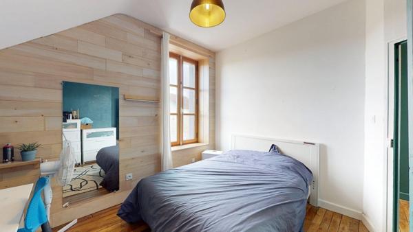 Maison en pierre rénovée avec jardin et garage – Brive-la-Gaillarde