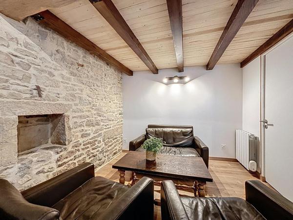 Appartement
                                                                                                                                                                                                                                                                                                                        1 pièce(s)                                                                                                                                                                                                          1 chambre(s)                                                                                                                                                                                                          29  m²